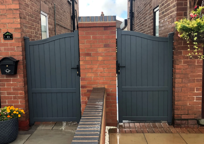 The Abbey - Aluminium Pedestrian Gate